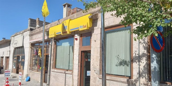 21 yıl önce yazdığı mektubu PTT memuru oğlu teslim aldı