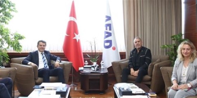 AFAD Başkanı Memiş, Ahbap Derneği Başkanı Haluk Levent ile görüştü