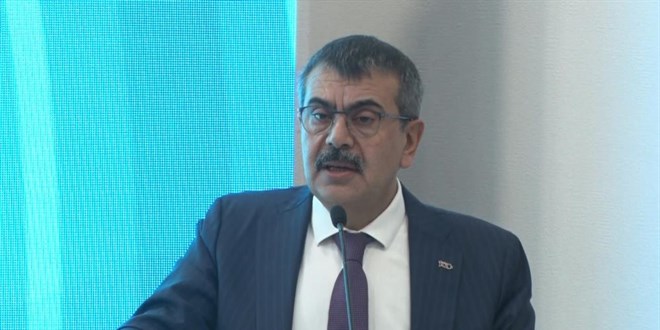 Bakan Tekin: Çocuklarımızın çok kelimeyle konuşmasını temin etmeye çaba sarf ediyoruz