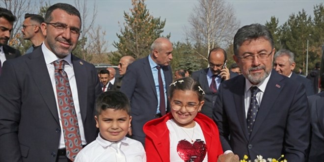 'Türkiye olarak Filistin için elimizi taşın altına koymaya yönelik her çabayı gösteriyoruz'