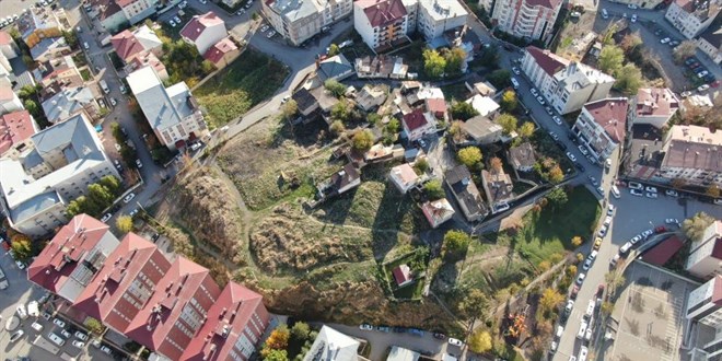 Bu mahallenin üstü ikamet altı tarih
