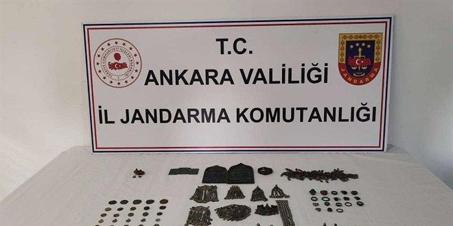Ankara'da 101 tarihi eser ele geçirildi