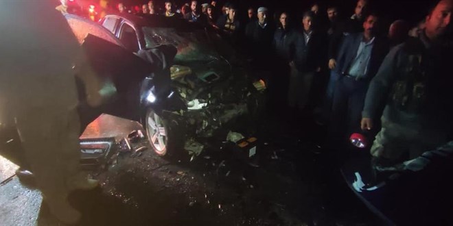 Bitlis-Muş karayolunda iki otomobil çarpıştı: 2 ölü, 3 yaralı