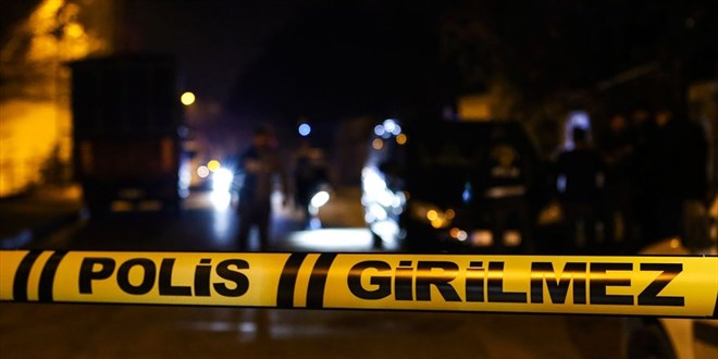 Sancaktepe'de bir taksici aracnda silahla vurularak ldrlm halde bulundu