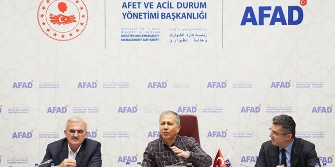 Bakan Yerlikaya, AFAD ile değerlendirme toplantısı gerçekleştirdi