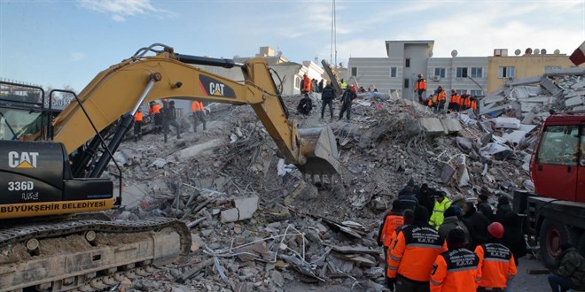 Depremde 72 kiinin hayatn kaybettii sias Oteli'nde fazladan kat klm