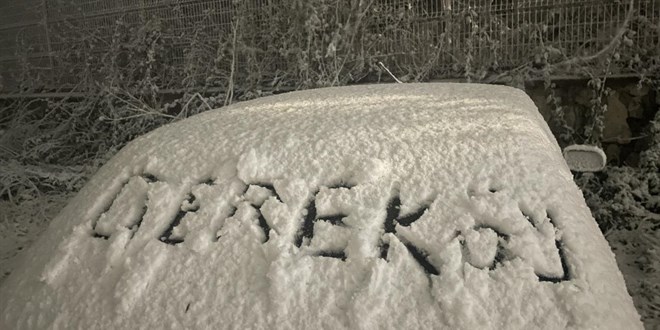 Kırklareli'nde kar yağışı nedeniyle 25 köy yolu ulaşıma kapandı