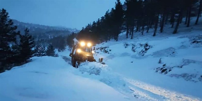 Kocaali-Hendek yolu ulaşıma kapatıldı