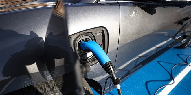 Ekimde trafiğe kaydı yapılan 9 otomobilden 1'i 'elektrikli'