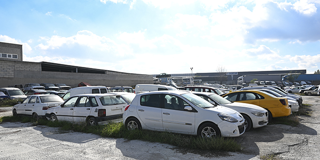 Yediemin otoparklarında hacizli araç sahiplerine iadeler başlıyor