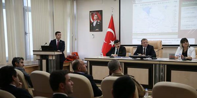 Validen yolda kalan vatandaşlar için 'misafirhanede boş yer bırakın' talimatı