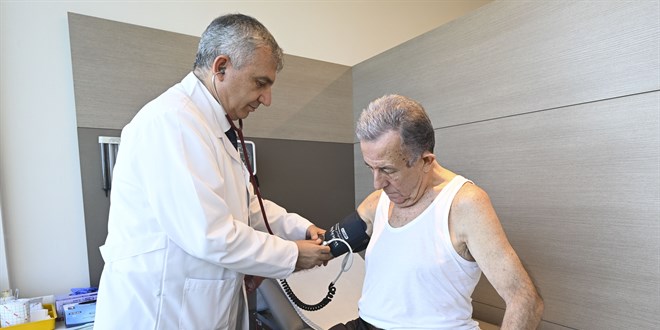 Akciğer kanserini 72 yaşında yendi
