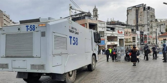 '25 Kasım' önlemi: Taksim Meydanı kapatıldı