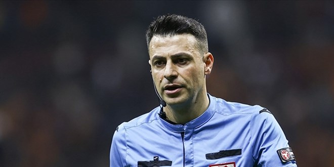 Galatasaray maçında ilginç anlar: Hakem sakatlandı