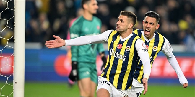 Fenerbahçe, ligde 2 maçın ardından güldü