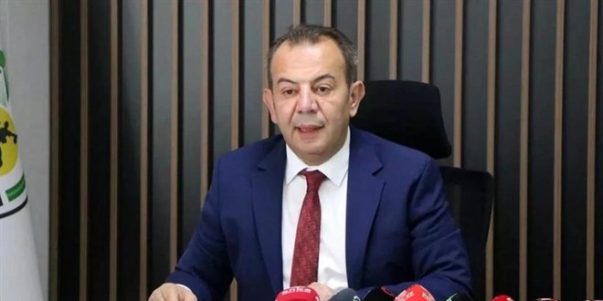 Tanju Özcan CHP'ye geri döndü: Baba evine döndüm