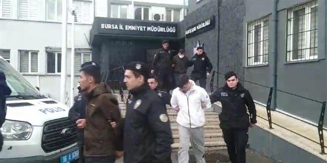 Her cumartesi soygun için Bursa'ya gelip tespih çaldılar