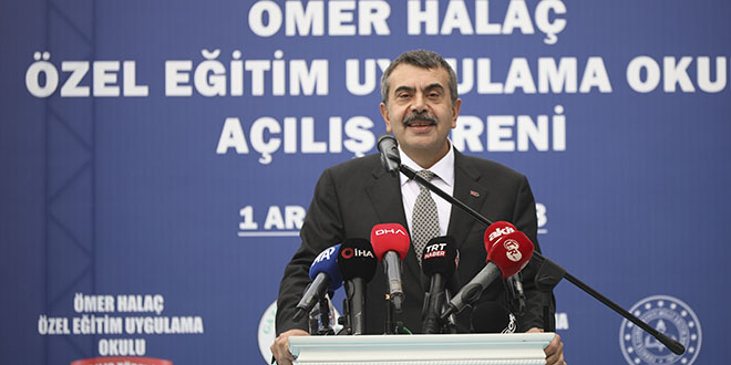 Bakan Tekin: Yerel seçimde oy verirken adayların eğitim vaatlerine bakın