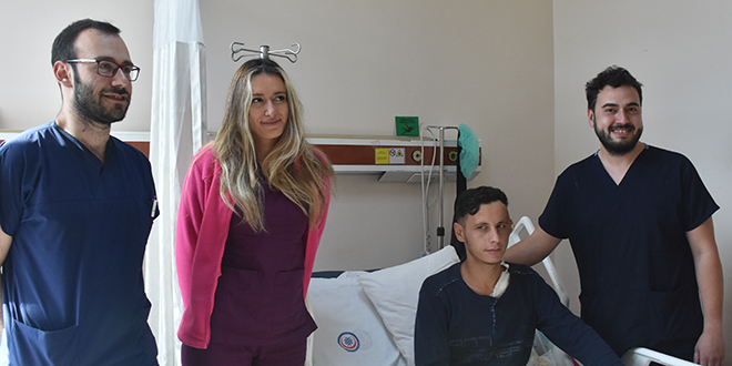 Göğüs kafesinden alınan kıkırdakla kulak kepçesi yapıldı