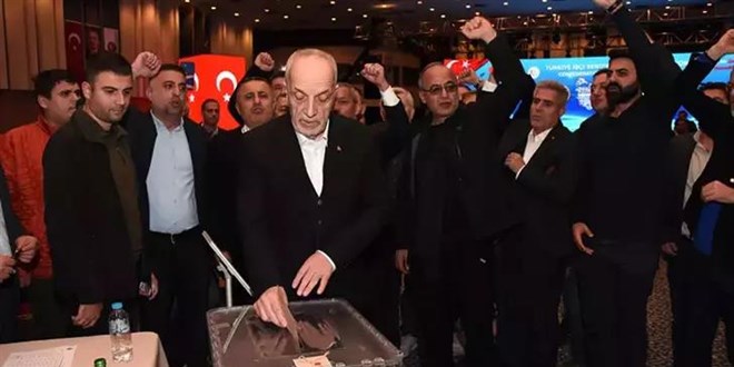 Ergün Atalay, yeniden TÜRK-İŞ Genel Başkanı seçildi