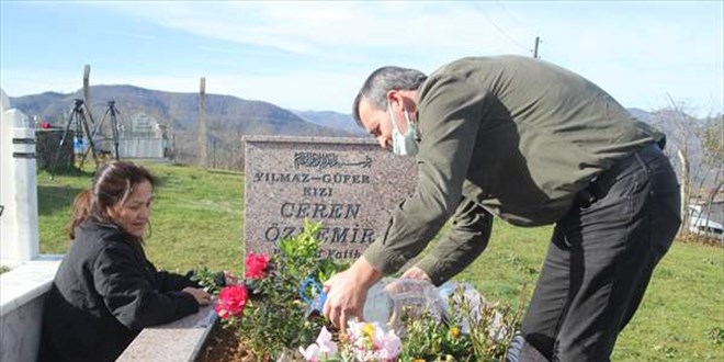 Ordu'da öldürülen üniversite öğrencisi Ceren Özdemir mezarı başında anıldı