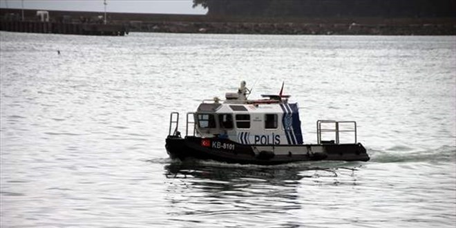 Zonguldak'ta batan geminin kayıp 7 personelini arama çalışmaları sürüyor