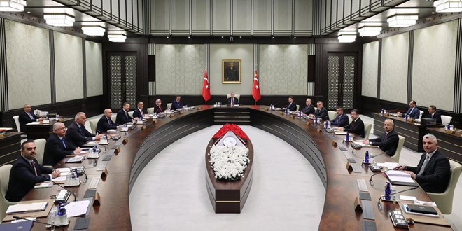 Kabine yarın toplanıyor: Gündem asgari ücret ve ekonomi