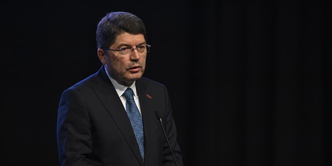 'Temel kanunları milletimizin ihtiyacını gözeterek yeniledik'