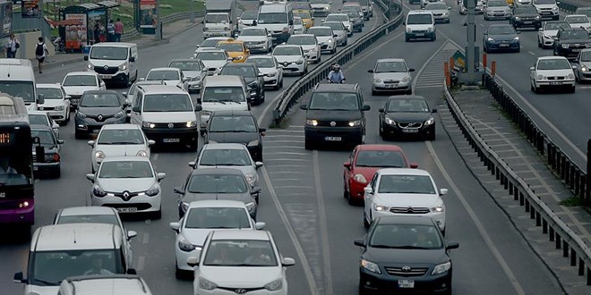 Araç alım satımı azaldı: Kasko poliçe fiyatları geriledi