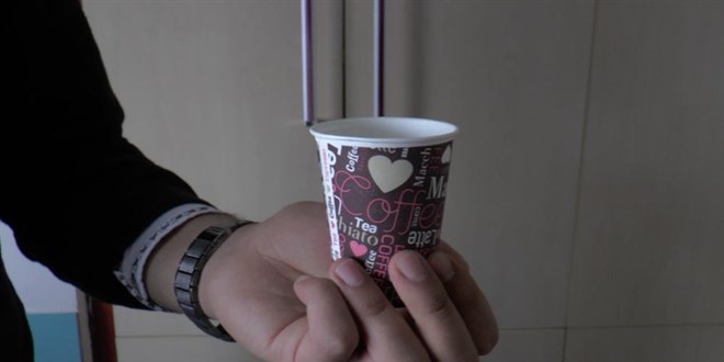 Plastik ve karton bardaktaki 'görünmeyen' tehlike