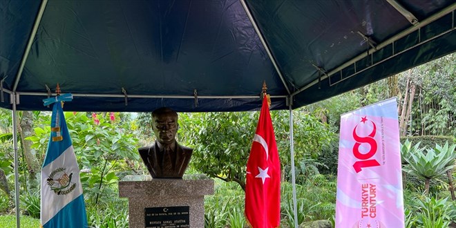 Guatemala Dışişleri Bakanlığı'nda Atatürk büstünün açılışı yapıldı