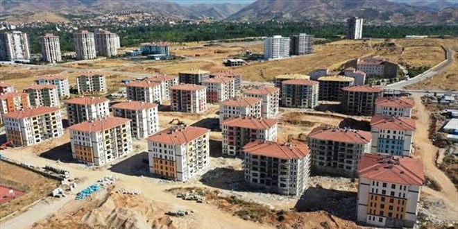 Malatya'daki deprem konutlarnn ime suyu ihtiyacnn karlanmas iin almalar balad