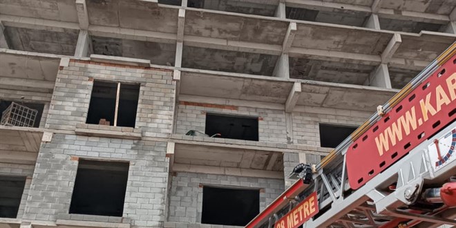Asansör boşluğuna düşen işçi hayatını kaybetti