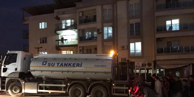 İzmir'in o ilçesinde 3 gündür su çilesi: Tankerler önünde kuyruk