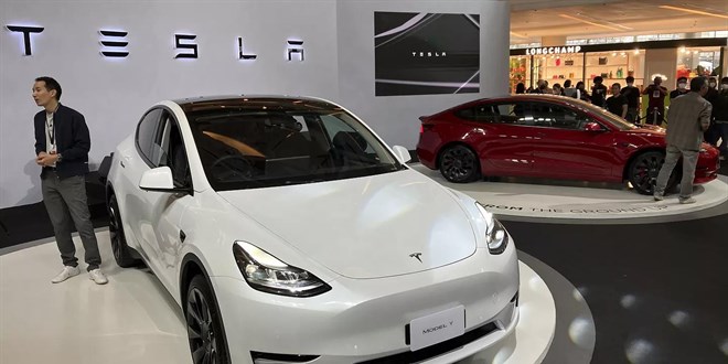 Tesla, 2 milyondan fazla aracı otopilot yazılımını güncellemek için geri çağıracak