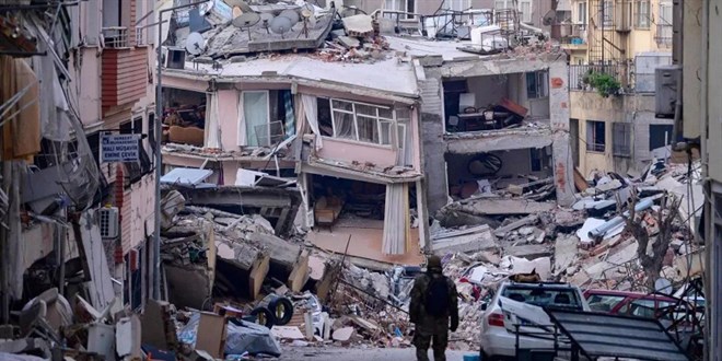 Ak Parti deprem bölgesinde değişime gidecek