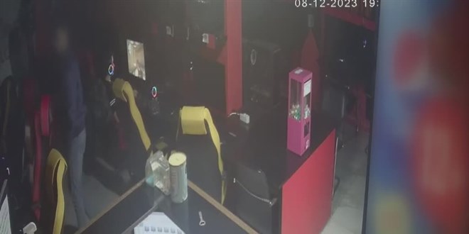 SMA hastası için konulan kumbarayı çalan zanlı tutuklandı