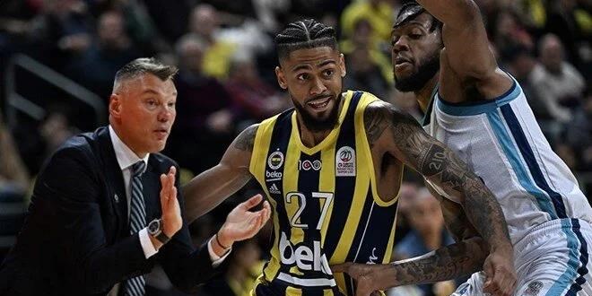 Fenerbahe Beko, Sarunas Jasikevicius'la 2'de 2 yapt