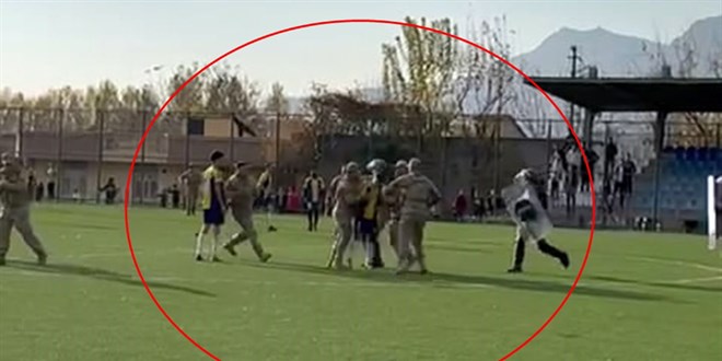 Şırnak'ta hakem dayak yedi, burnu kırıldı