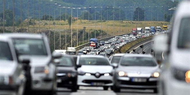 Trafiğe bir yılda 624 bin yeni araç çıktı