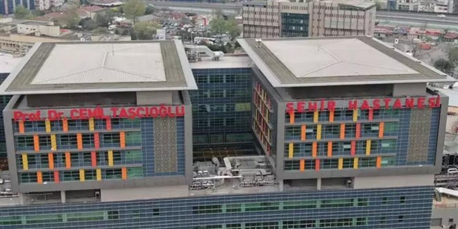 Cemil Taşcıoğlu Şehir Hastanesi'nde görevli doktor 2 kişi tarafından darbedildi