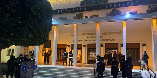 Adana Büyükşehirdeki rüşvet iddialarına ilişkin yeniden gözaltına alınan 2 zanlı serbest
