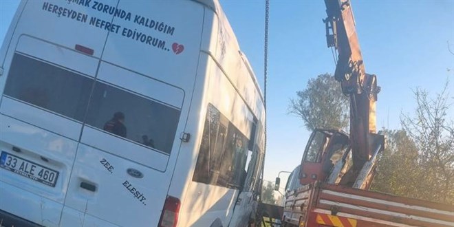 Mersin'de vinç ile minibüs arasına sıkışan operatör öldü