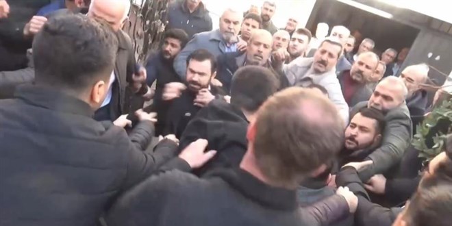 TSK'yı suçlayıcı konuşan DEM Parti yöneticilerine müdahale: 10 gözaltı