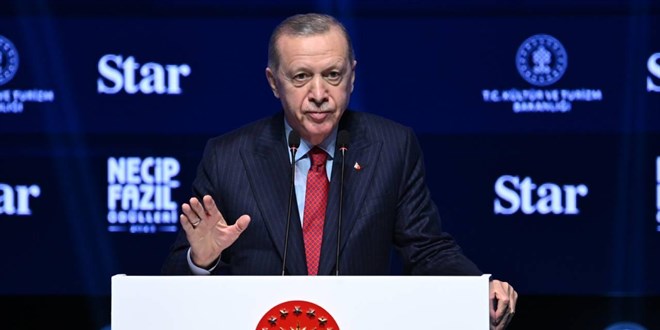 Erdoğan: Sporun siyasetin mezesi haline getirilmesi yanlıştır
