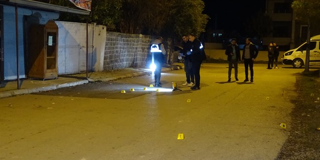 Silahlı saldırıya uğrayan baba ağır yaralandı, oğlu öldü