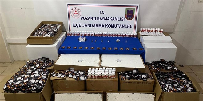 Adana'da 3 milyon 395 bin lira değerinde kaçak ürün ele geçirildi
