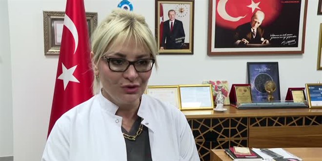 Bakan Mahinur Özdemir Göktaş, yeni yılın 'ilk bebeklerini' ziyaret etti