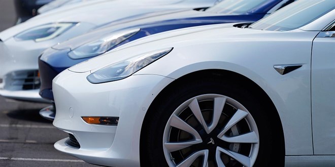 Tesla artık dünyanın en büyük elektrikli otomobil üreticisi değil