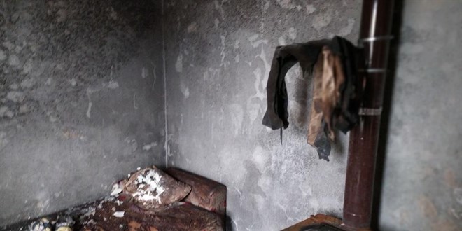 Kahramanmaraş'taki ev yangınında baba ve kızı öldü, 3 kişi yaralandı